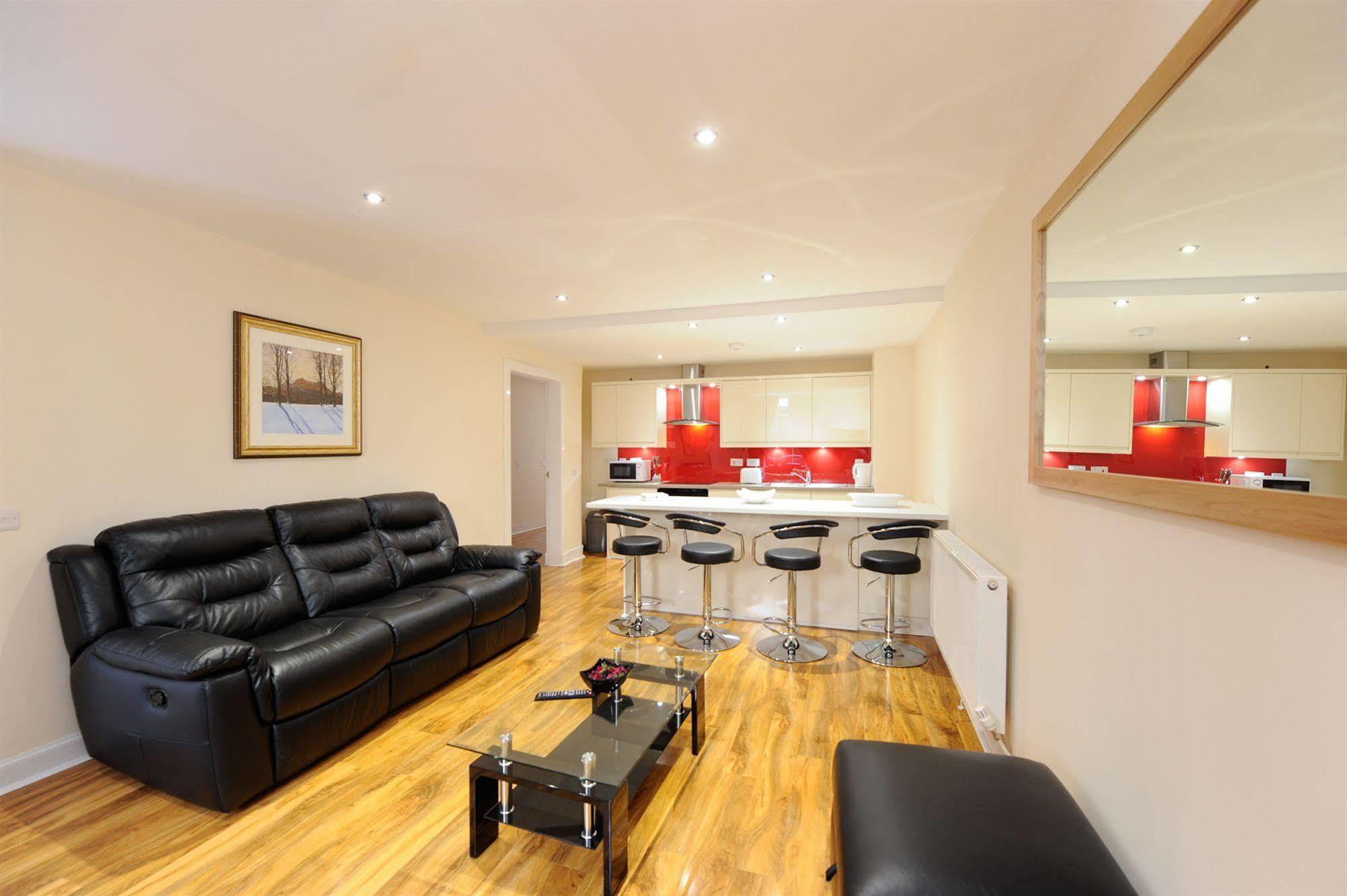 Edinburgh City Suites Exterior foto